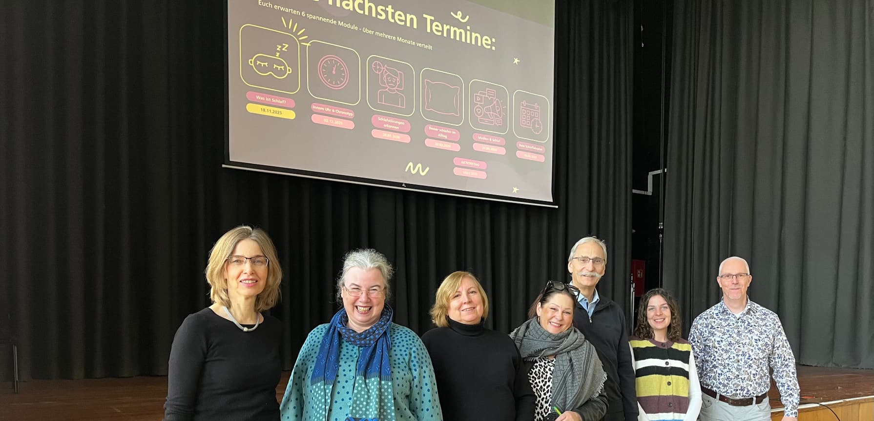 gruppenbild-schlaf-macht-schule