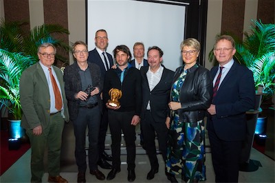 Gruppenbild aller Preisträger und Laudatoren mit Stiftungsvorsitzenden Prof. Ingo Fietze und Herrn Casdorff